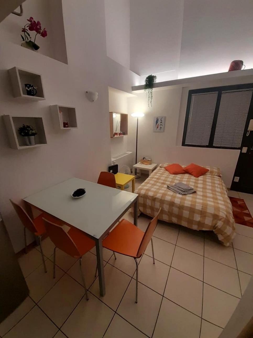 Gemme Fiorentine Apartments In Front Of The Train Station 5 Minutes From The Centre Free Parking Florencia Exterior foto